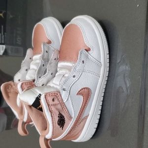 Jordan 1 toddler girls size 8